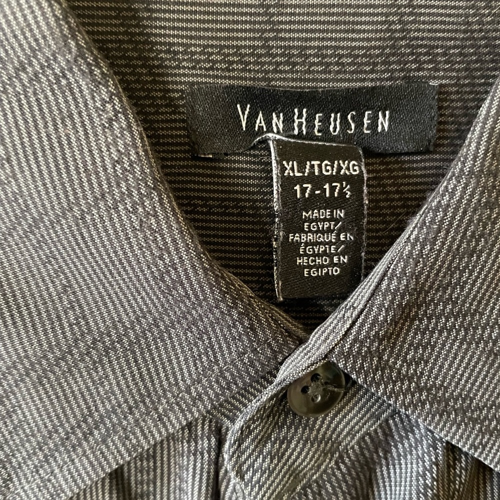 Men’s short sleeve Van-Heusen shirt